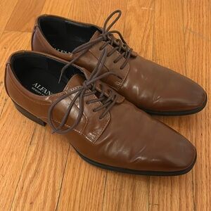 Men’s Dress shoes - Alfani w memory foam -size 7.5 - brown
